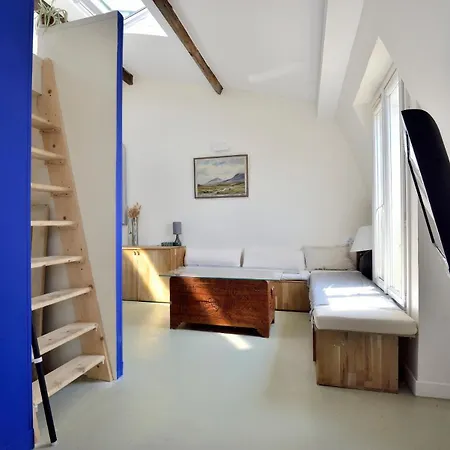 Stylish Attic Conversion Paris Extérieur photo