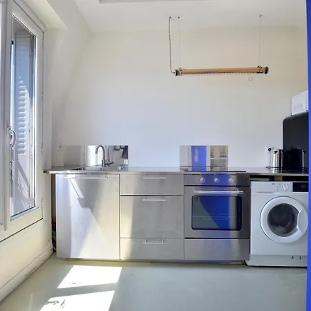 Stylish Attic Conversion Paris Extérieur photo